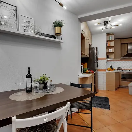 Mucrum Apartment Makarska