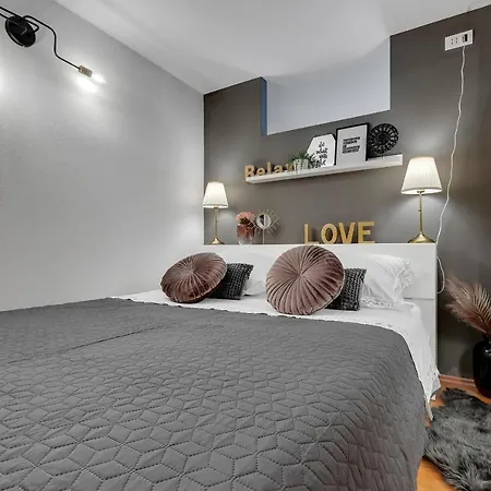 Appartamento Mucrum Makarska