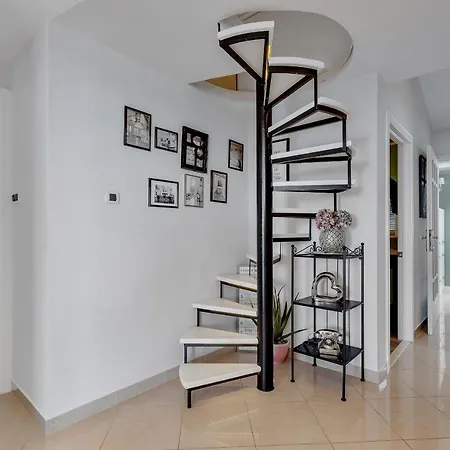 Apartment Mucrum *
